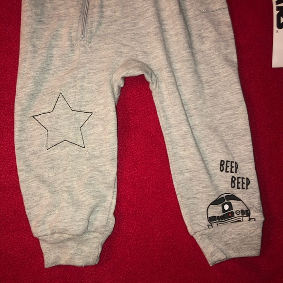 SOLD - Star Wars hooded onesie NWT - Picture 3 of 5